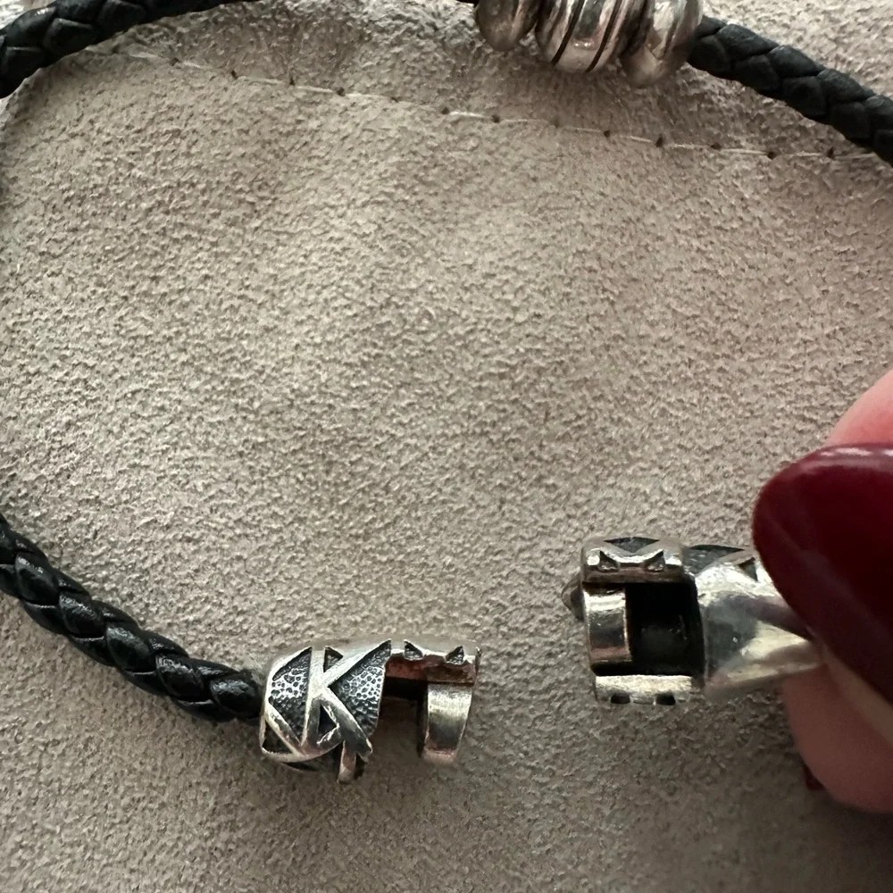 Authentic EUC Small Men’s David Yurman Black and Silver Cable Bracelet - Picture 7 of 7